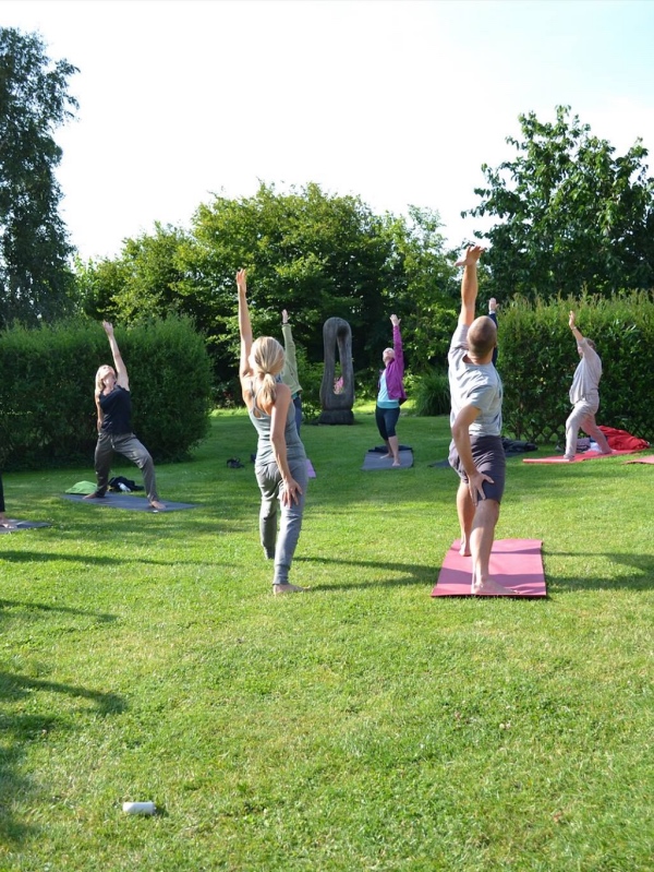 Billede sommeryoga_preview_Fotor